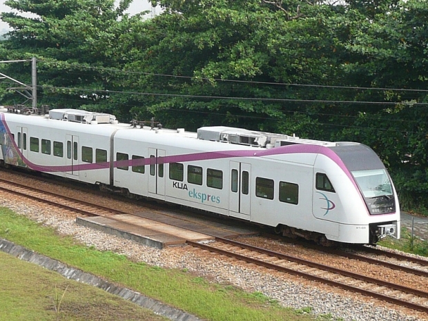 ERL will increase the frequency of KLIA Ekspres and KLIA Transit on March 1, 2016 to accommodate the needs of air travellers and commuting passengers. — File pic