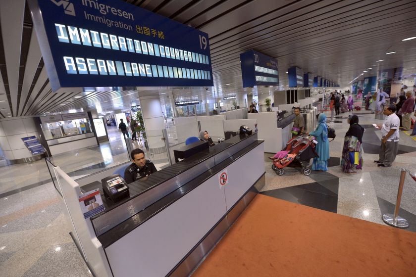 Three hundred facial recognition devices had been installed at Kuala Lumpur International Airport (KLIA) and klia2 to scan those entering and exiting the country. ?Bernama pic