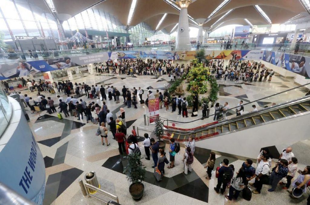 There are currently 1,500 immigration officials at both KLIA and klia2 airports, but more needs to be done to relieve congestion at the checkpoints, says Malaysia's Tourism Promotion Board chief. New Straits Times file photo