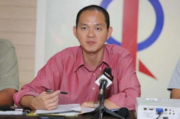 Serdang MP Ong Kian Ming pressed Putrajaya to publicly reveal the contents of the agreements with ERL to allow the public to evaluate the government and the firm? justifications for the increase. ?Picture by Choo Choy May