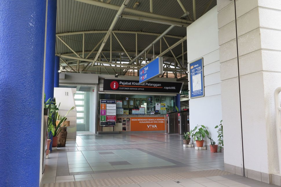 Customer service office at Miharja LRT station