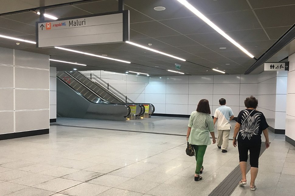 Entrance C: LRT-MRT Linkway