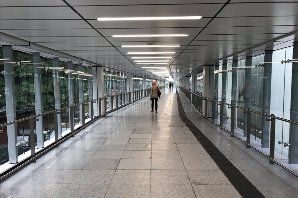 Maluri MRT station is also integrated with Ampang Line LRT. A covered walkway connects the two systems. The walk takes about 2 mins.