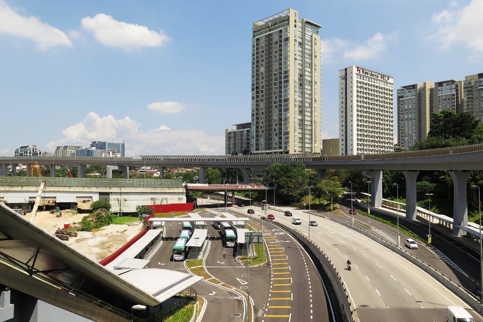 Entrance B: East side of Sprint Highway, Pusat Bandar Damansara MRT station