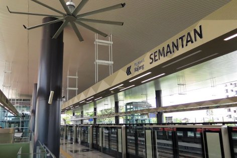 Boarding platform at Semantan station
