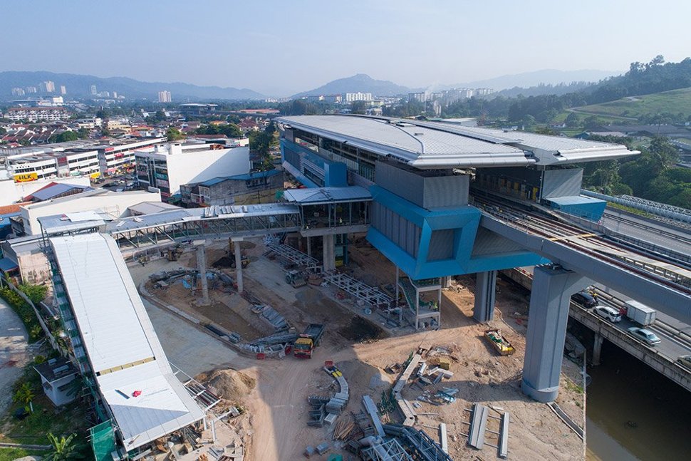 View of the Batu 11 Cheras Station with the walkway access. Jan 2017