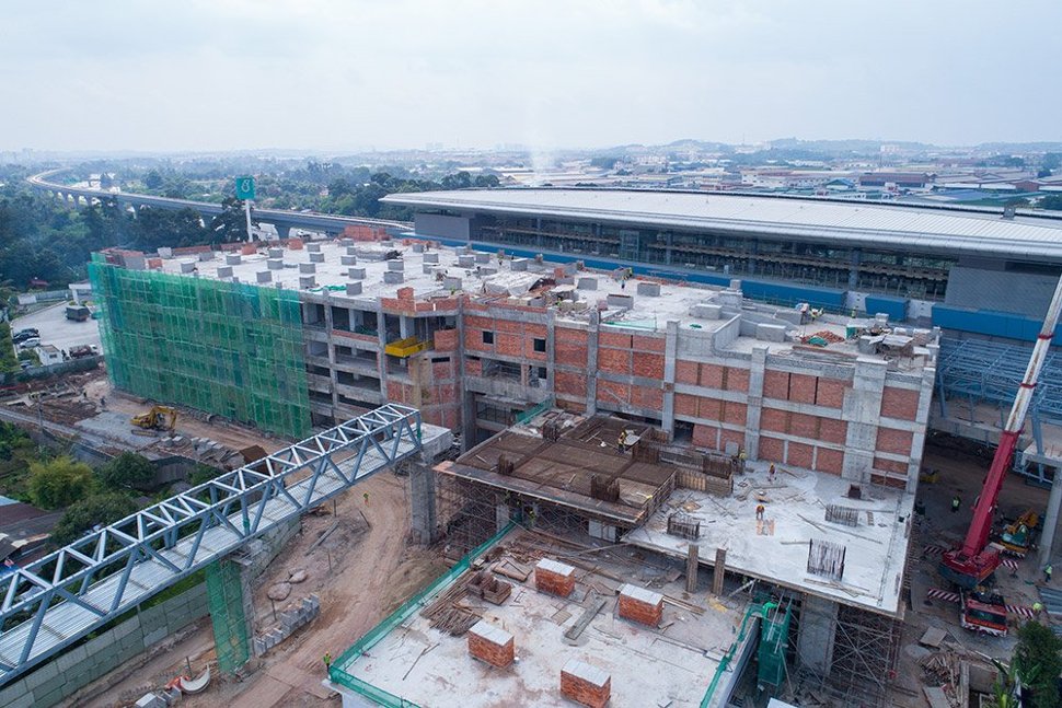 Ongoing construction works of the multi-storey parking facility at the Bukit Dukung Station. Jan 2017