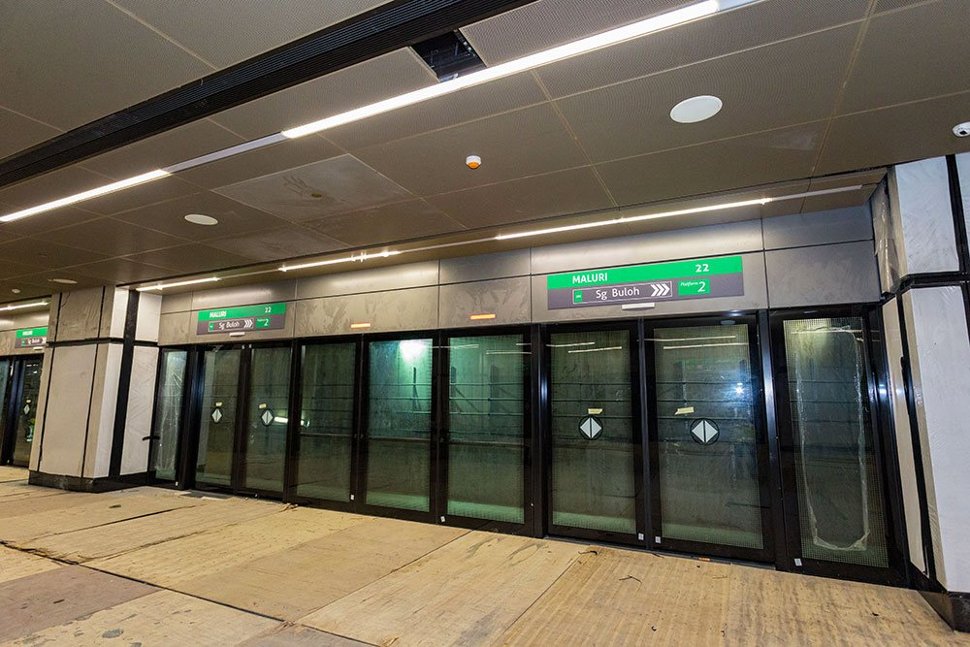 Platform screen doors that have been installed inside the Maluri Station. (Feb 2017)