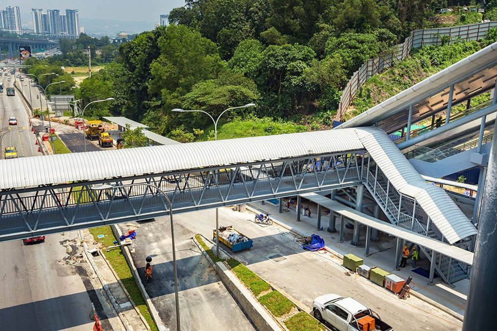 The pedestrian bridge that has been built for access to the Taman Connaught Station. Mar 2017