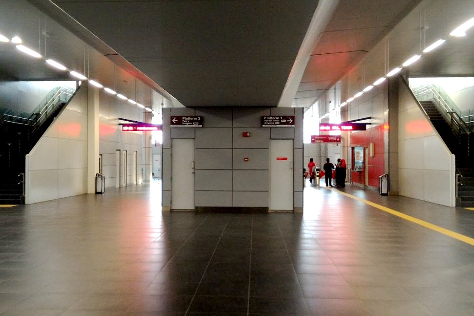 Concourse level at LRT station