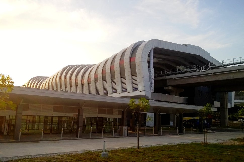 Putra Heights LRT station