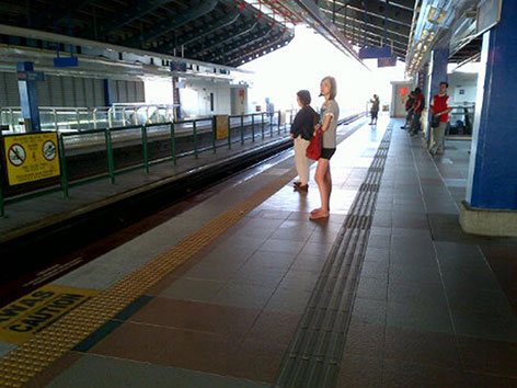 Taman Jaya LRT Station