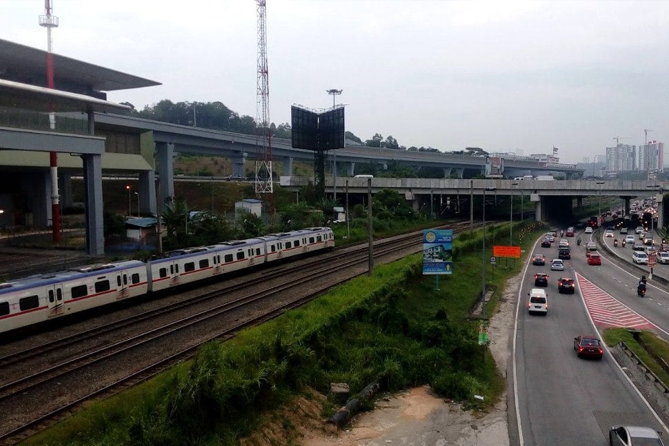 Sungai Buloh station along Jalan Kuala Selangor