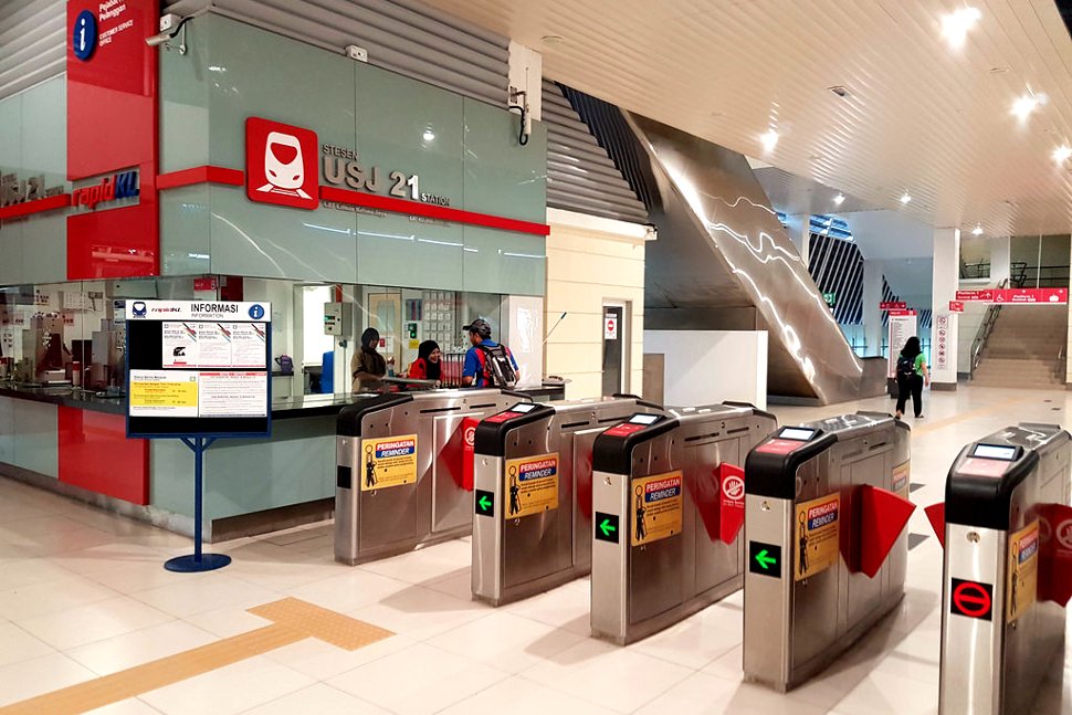 Ticket counters at USJ 21 LRT station