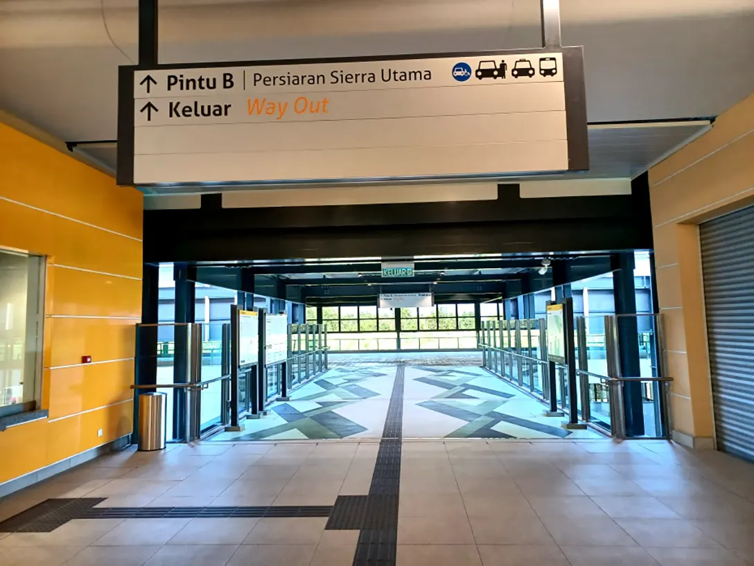 Entrance to the Concourse level of 16 Sierra MRT station