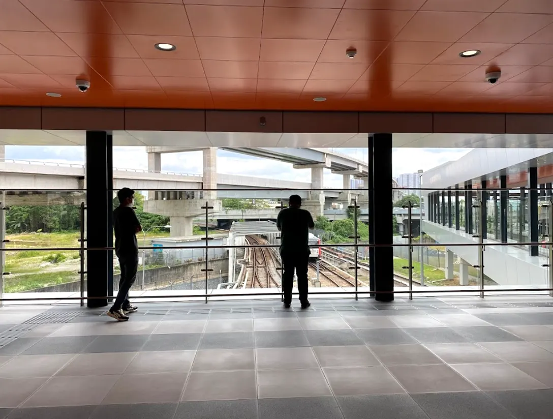 Pedestrian access between the Chan Sow Lin MRT station and LRT station