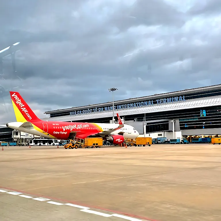 Flight waiting at the apron area, Da Nang International Airport