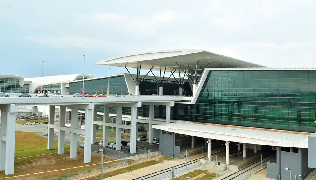 View of the Gateway@klia2 mall attached to the klia2 terminal