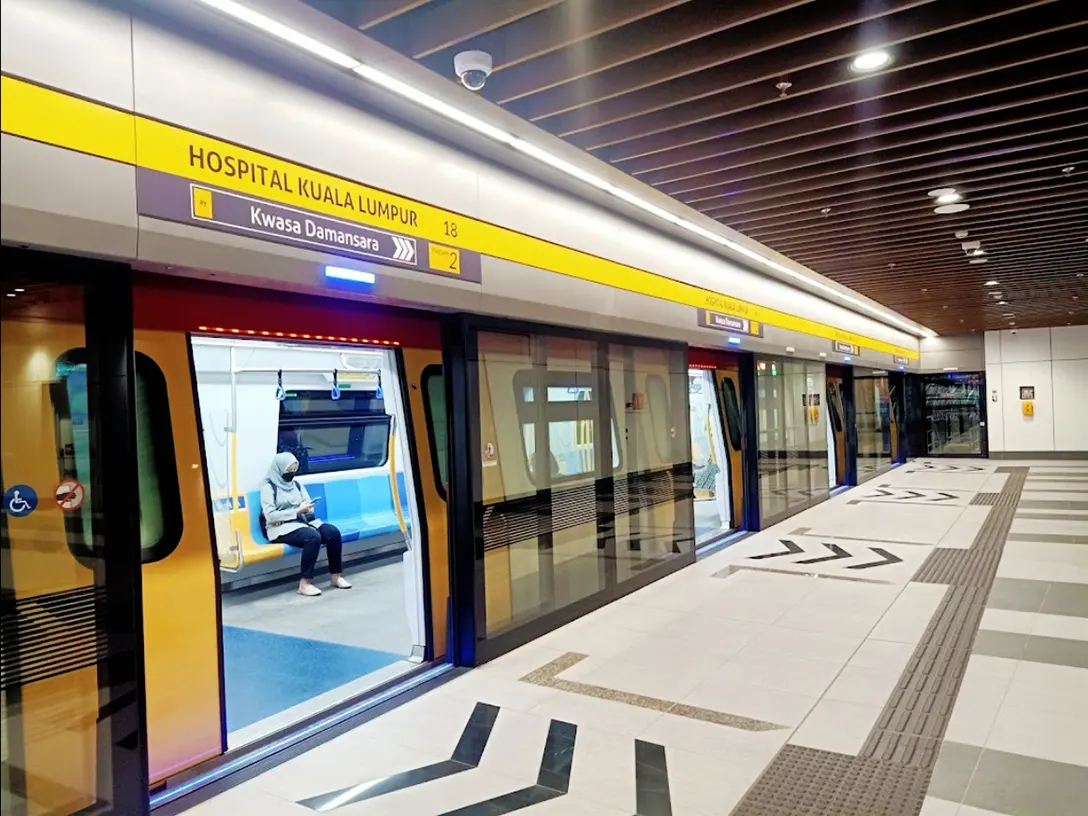 Boarding platform at the Hospital Kuala Lumpur MRT station