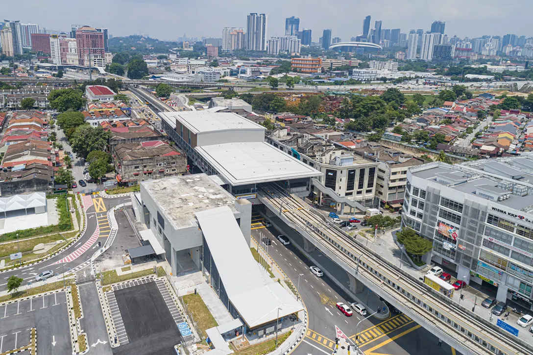 Aerial view of Kentonmen MRT Station