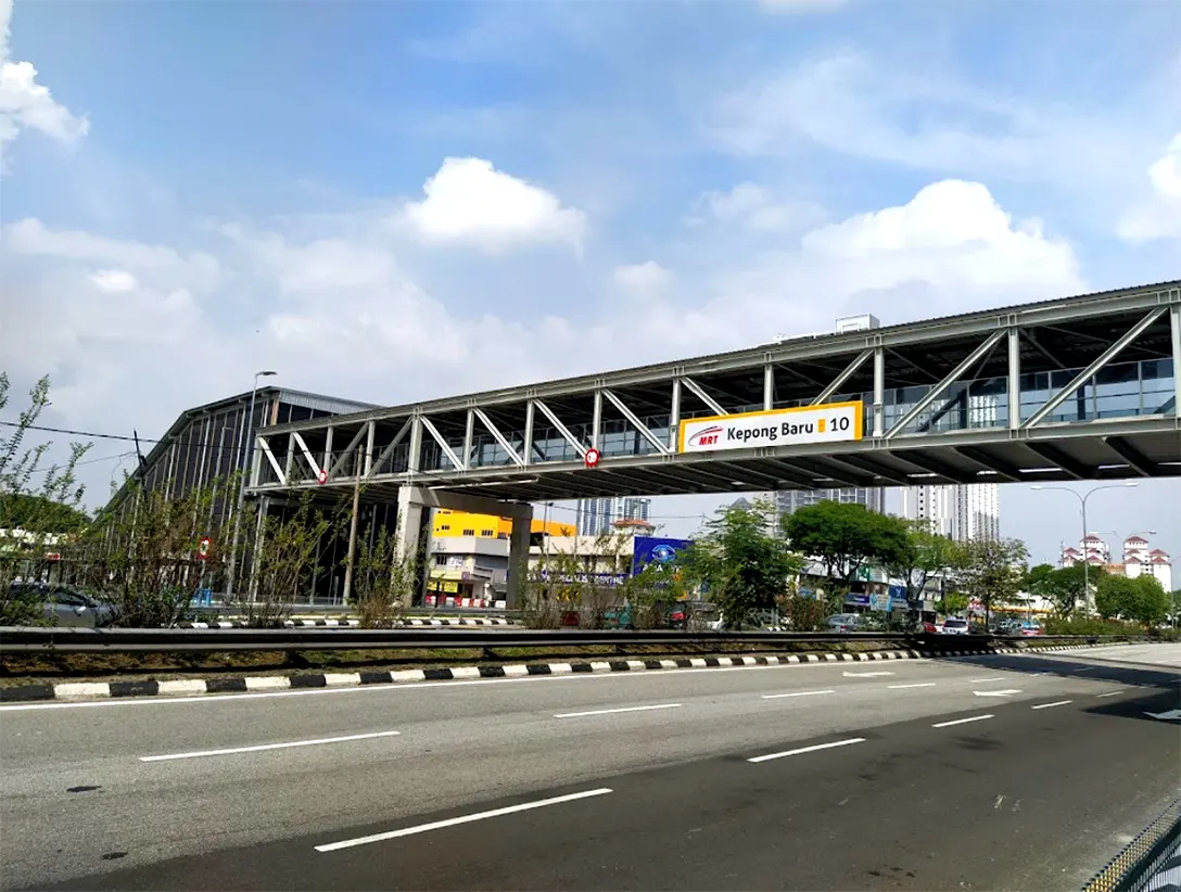 Pedestrian bridge connecting the entrance to the Kepong Baru MRT station