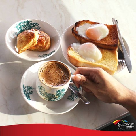 Egg toast with coffee, and enjoy the morning sun