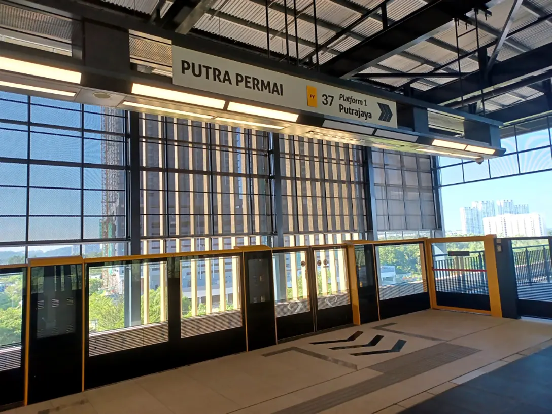 Boarding platform at the Putra Permai MRT station