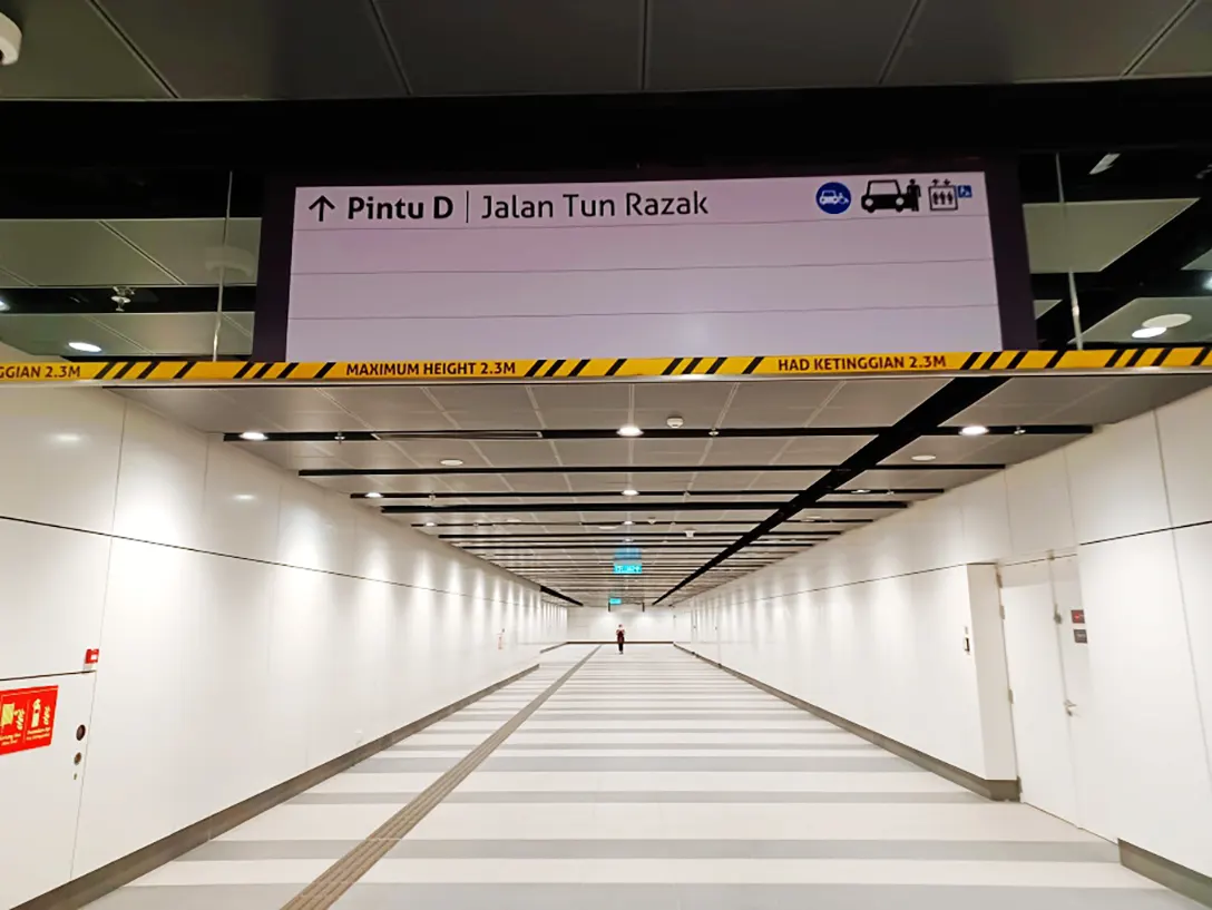 Concourse level at the Raja Uda MRT station