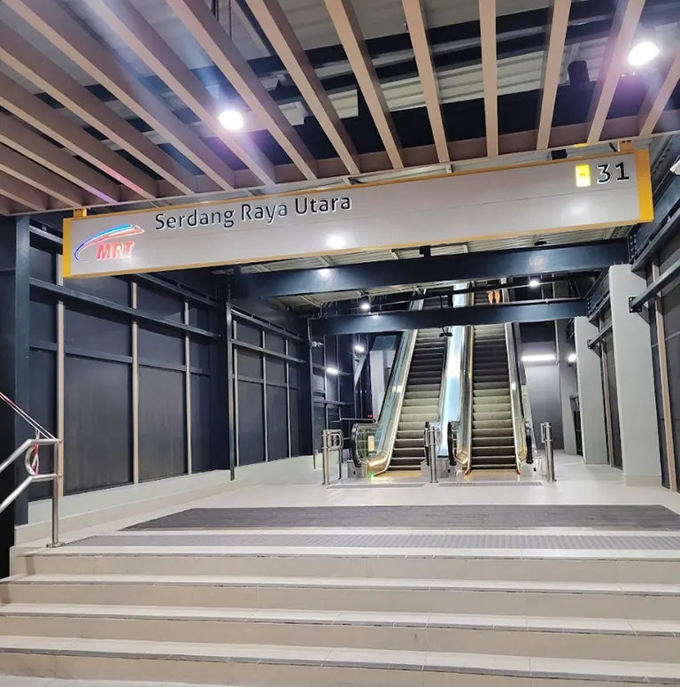 Entrance to the Serdang Raya Utara MRT station