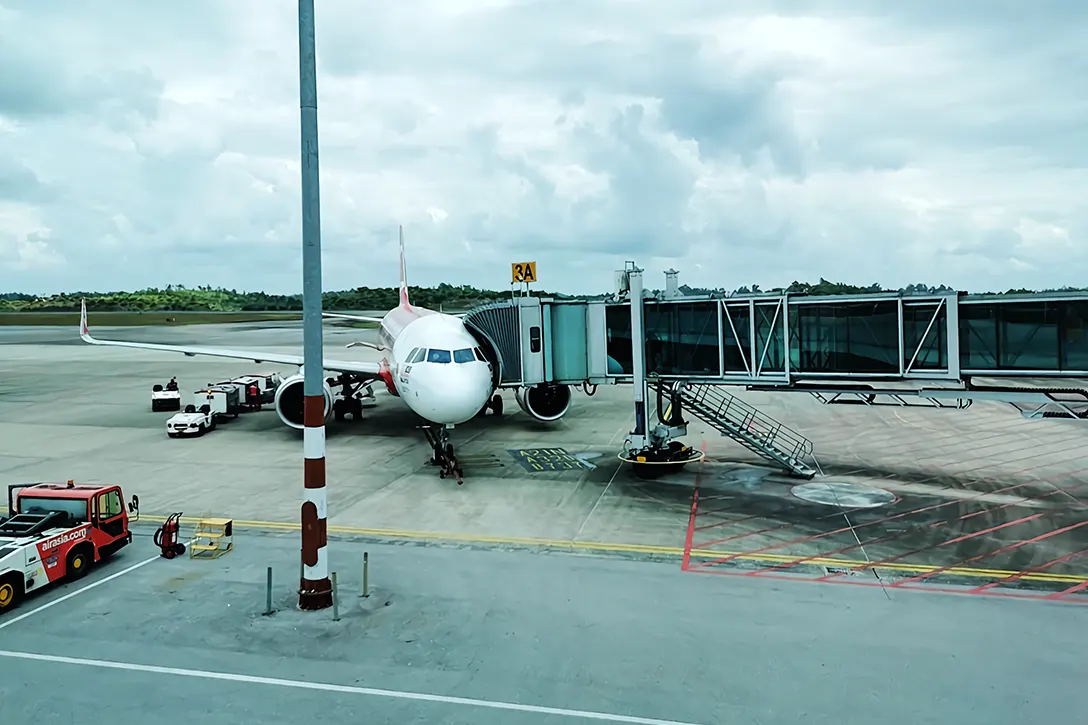 Flight connected to the Aerobridge at Sibu International Airport