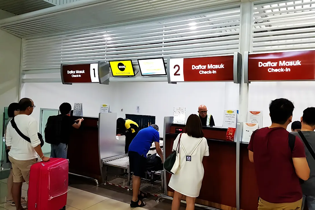 Check in counters, Sultan Haji Ahmad Shah Airport