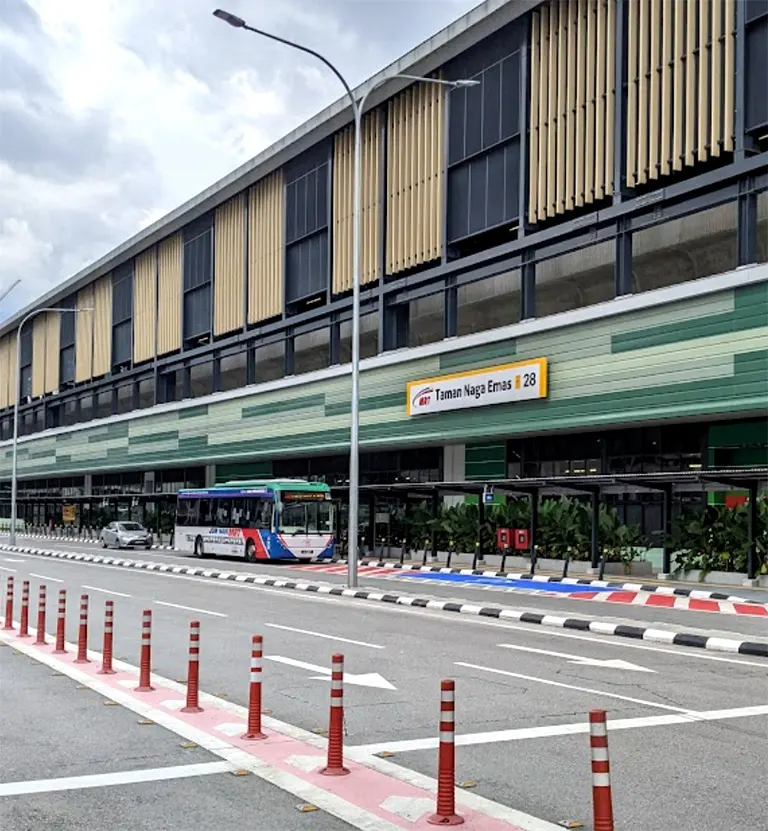 Taman Naga Emas MRT station