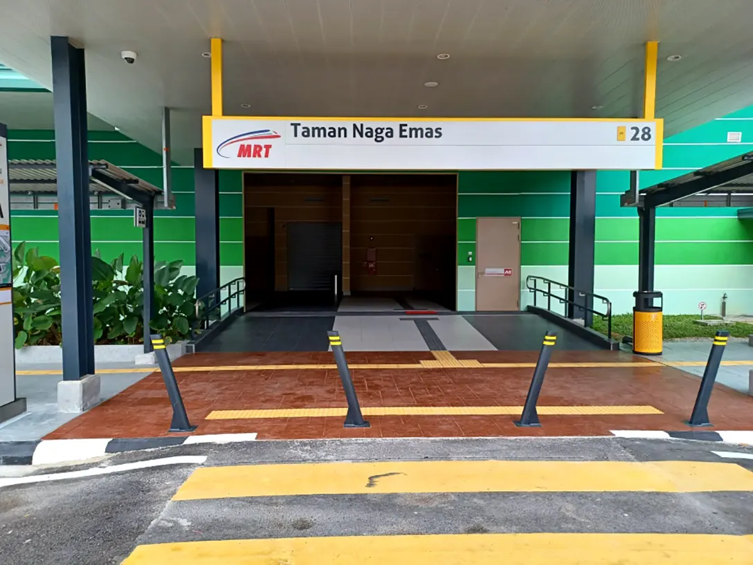 Entrance to the Taman Naga Emas MRT station