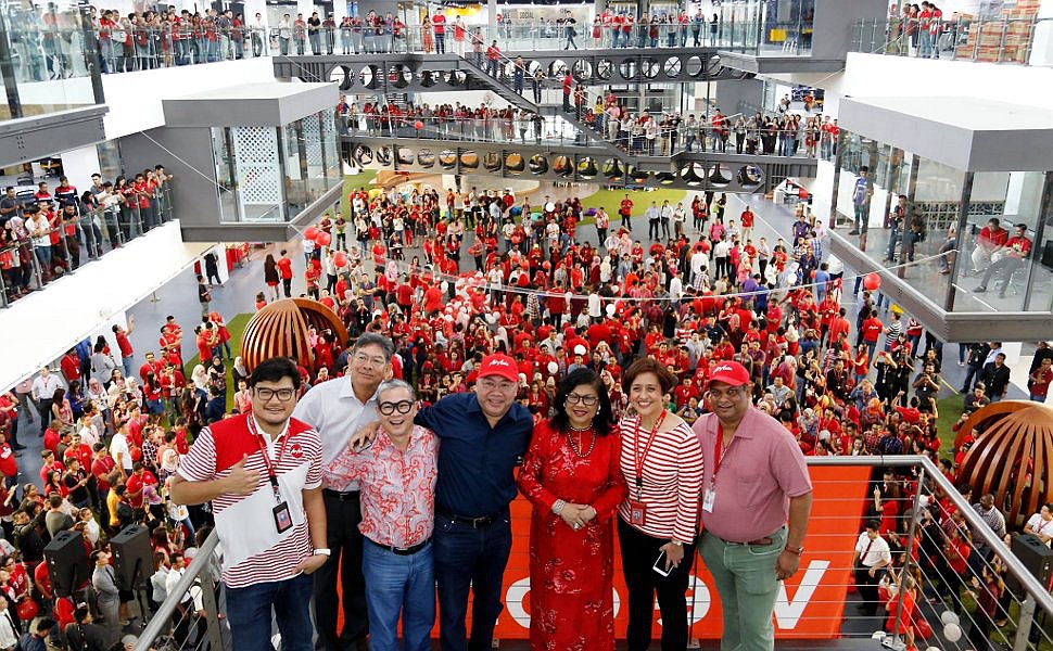 VIPs celebrating the opening of the RedQ