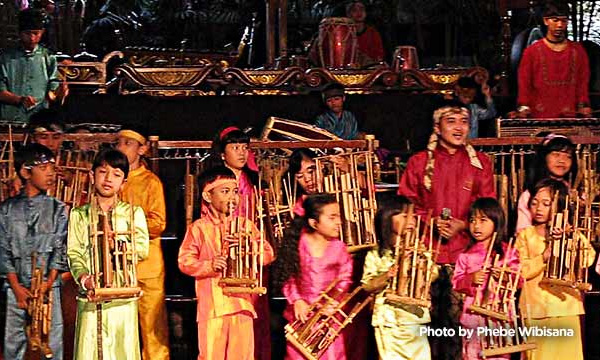 Angklung Performance