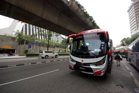 Star Shuttle stops at Bus stop at MyDin