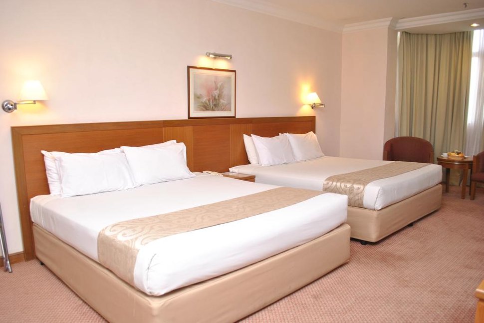 Deluxe room, Empress Hotel
