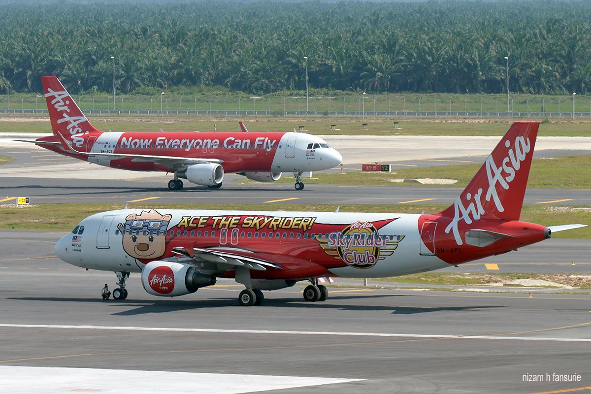 AirAsia's flights, Photo by Nizam Hakim