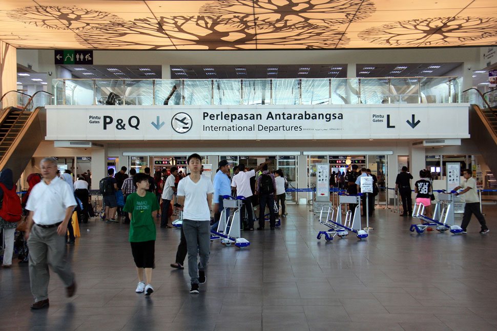 Entrance for International departures