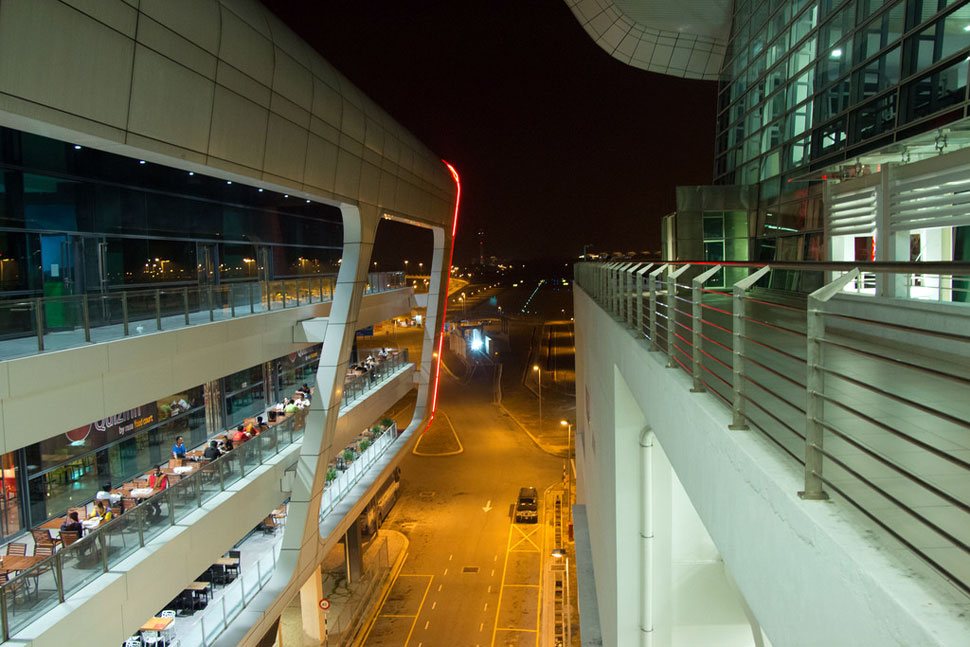 The view from the connecting section of Gateway@klia2 mall and Terminal Building