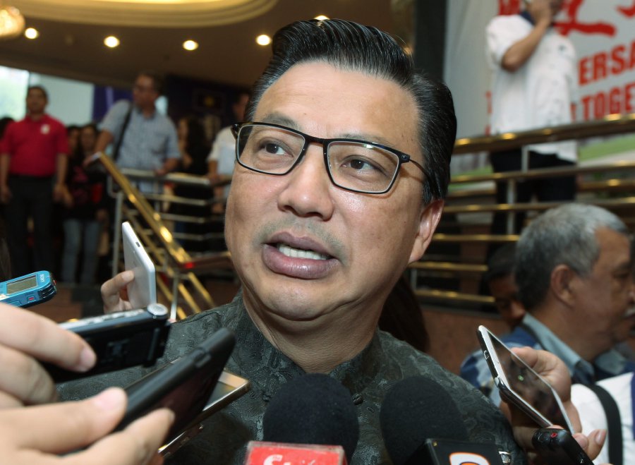 Transport Minister Datuk Seri Liow Tiong Lai said he had directed MAHB to sort out the issue, which has put the ministry under the spotlight