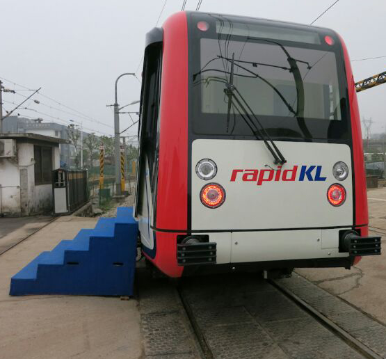 RapidKL LRT six-car train