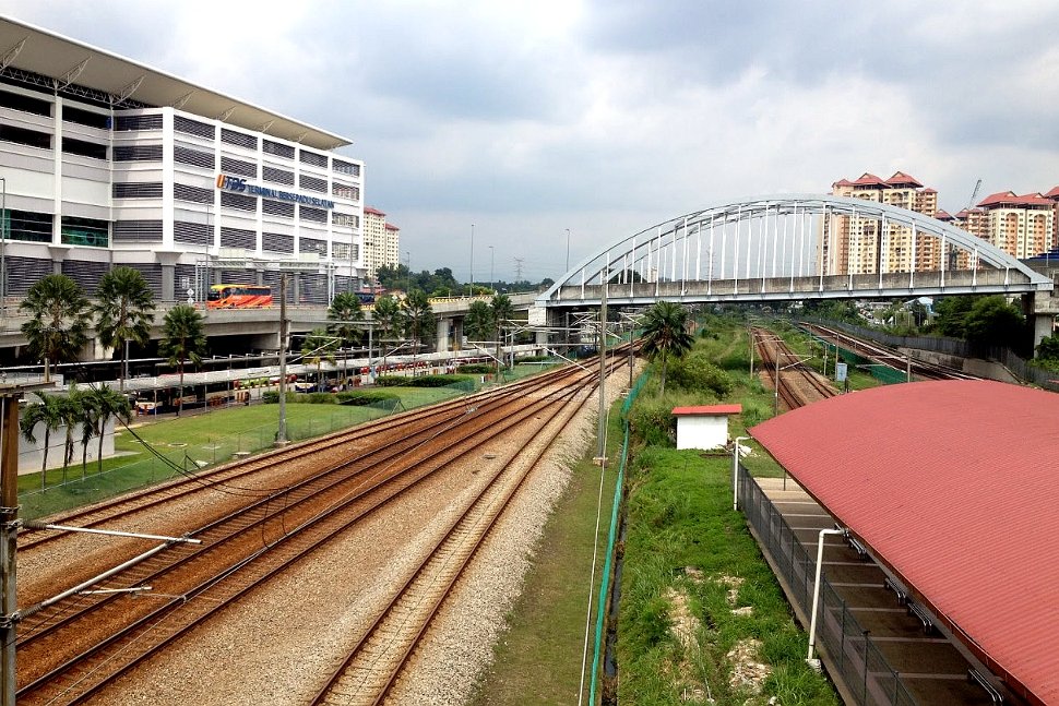 Bandar Tasik Selatan ERL station on the left
