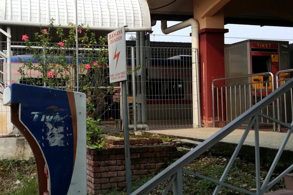 Entrance to the station