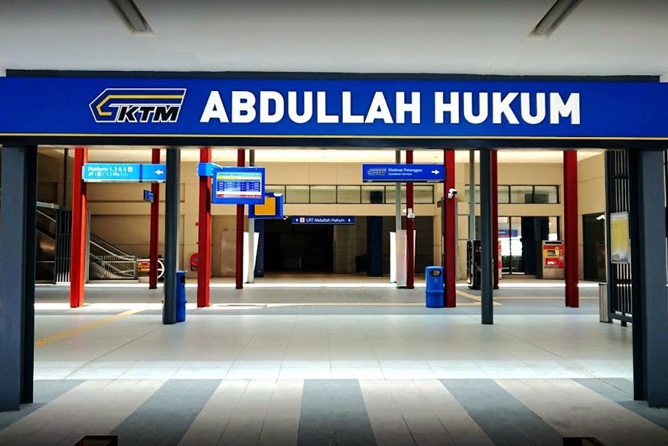 Entrance to the Abdullah Hukum KTM station