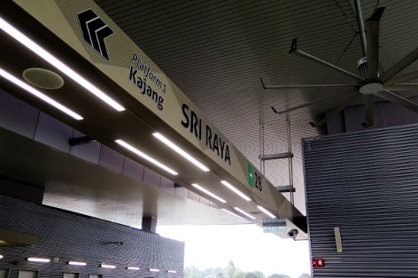 Boarding platform of Sri Raya station
