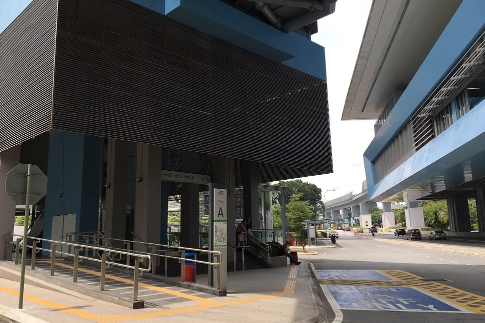 Entrance A: West side of Jalan Damansara