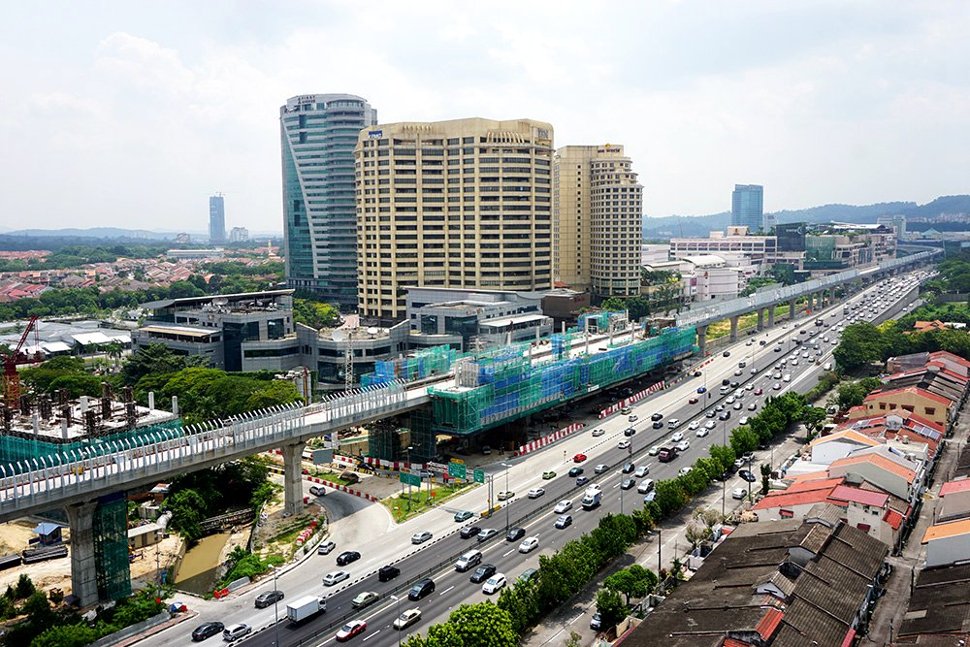 Ongoing construction at the Bandar Utama Station. (Aug 2015)