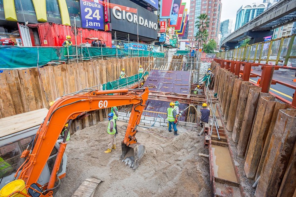 Construction of Entrance F of the Bukit Bintang Station in front of McDonalds in progress. (Oct 2016)