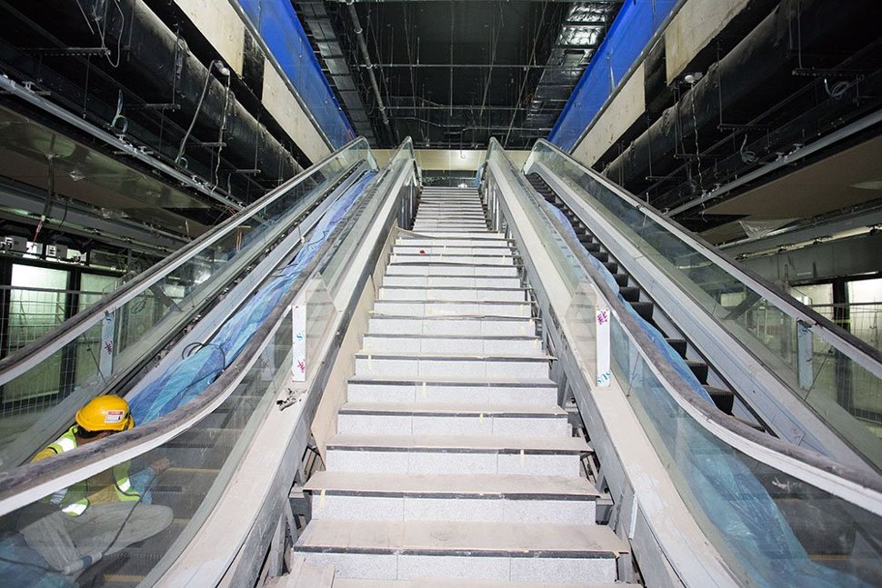 The stairs and escalators that have been installed inside the Maluri Station. (Dec 2016)